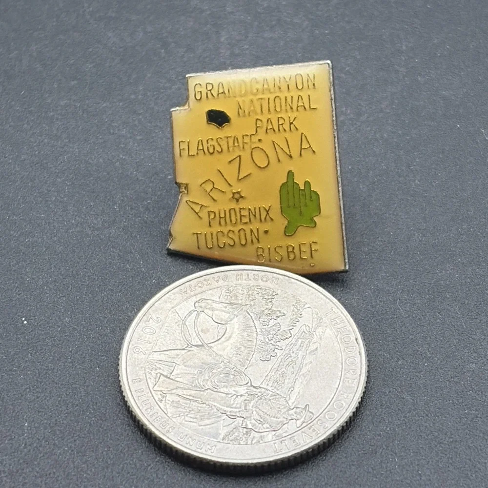 Arizona State Outline Flagstaff Phoenix‎ Tucson Lapel Hat Pin